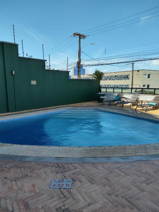 Flat Suite Natal Luaran gambar